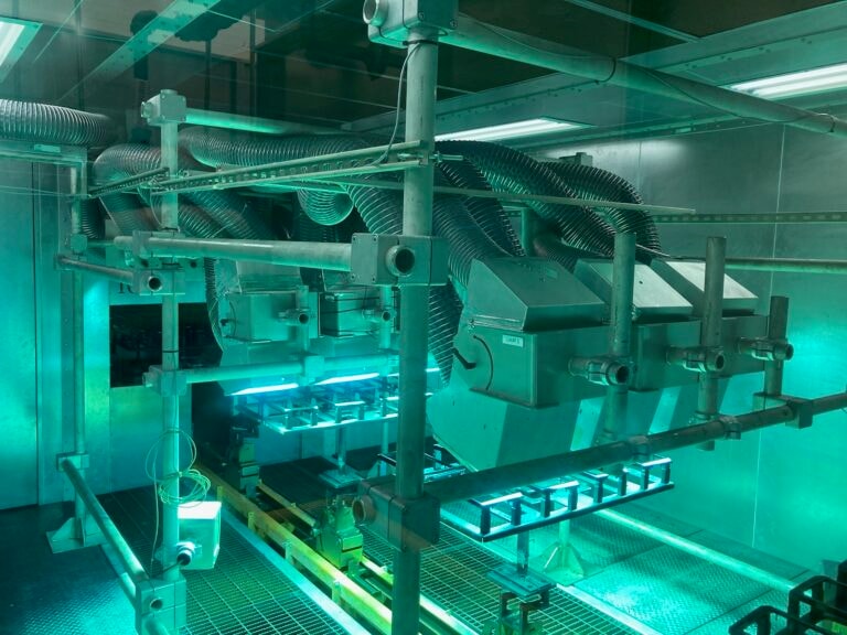System construction — UV system interior view 3