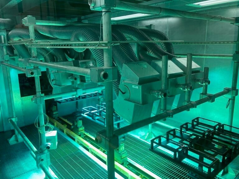 System construction — UV system interior view 4